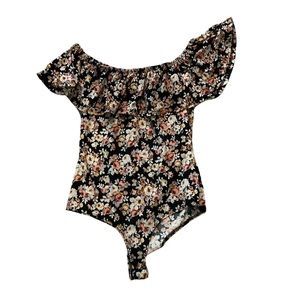 Love wins floral bodysuit Sz Small